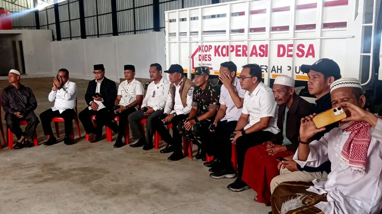 Korban Kebakaran Ulun Tanoh Dievakuasi ke Gedung Kopdes Merah Putih