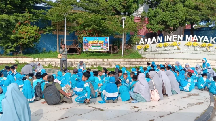 SD Islamic Character Gelar Market Day, Latih Kemandirian dan Jiwa Wirausaha Siswa