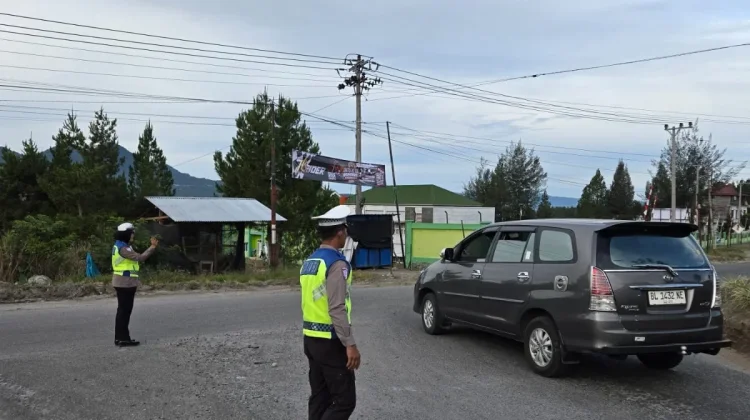 Satlantas Polres Bener Meriah Hadir di Sejumlah Titik Rawan