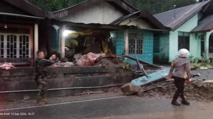 Longsor Tutup Sejumlah Jalan di Aceh Tengah, Satu Warga Meninggal