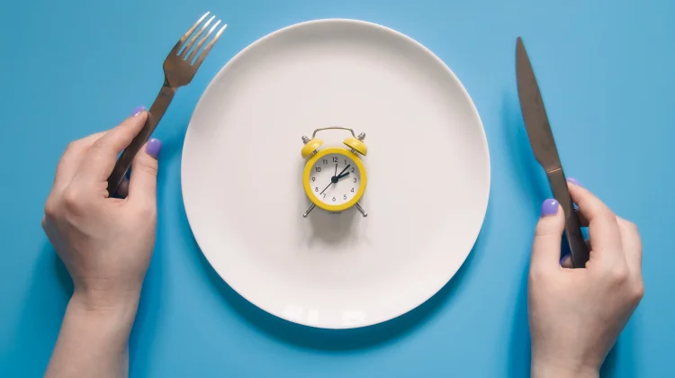 Intermittent Fasting 16:8, Efektifkah Menurunkan Berat Badan?