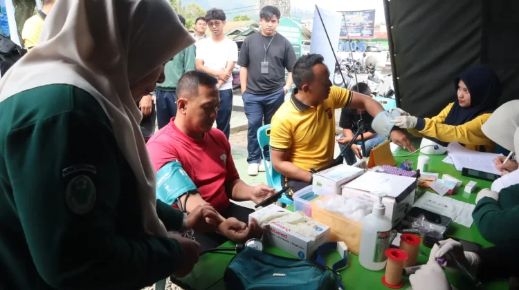 Kapolres dan Personel Aceh Tengah Donorkan Darah, di HUT ke-81 TNI