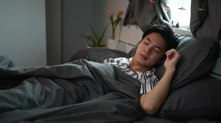 Atasi Sulit Tidur dengan Kebiasaan Sederhana Ini