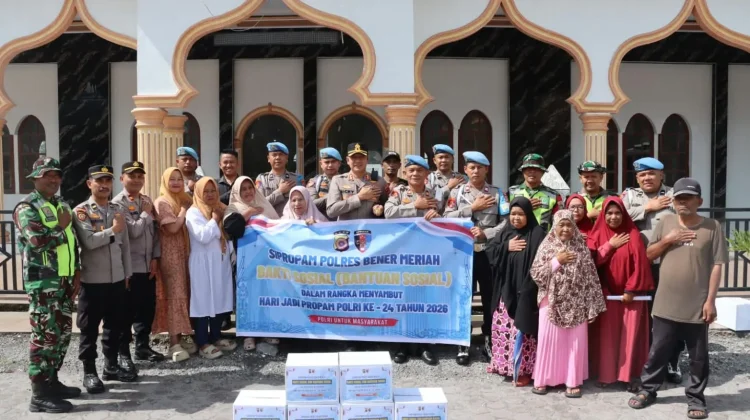 Sambut Hari Jadi, Propam Polres Bener Meriah Salurkan Bansos untuk Warga dan Lansia