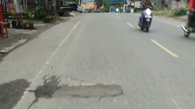 Warga Keluhkan Jalan Berlubang, PUPR Aceh Tengah Akui Patching Belum Maksimal