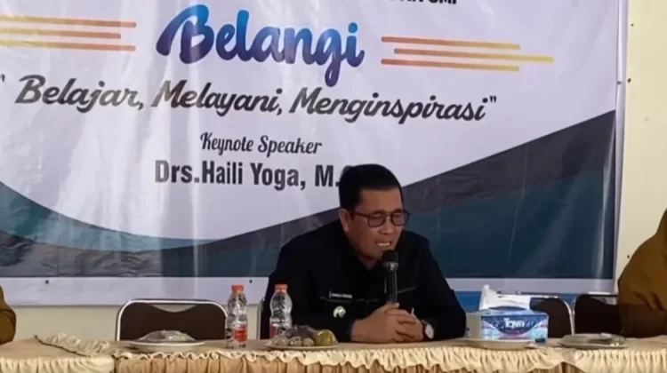 Bupati Haili Gelar Rapat Bersama Jajaran Disdikbud