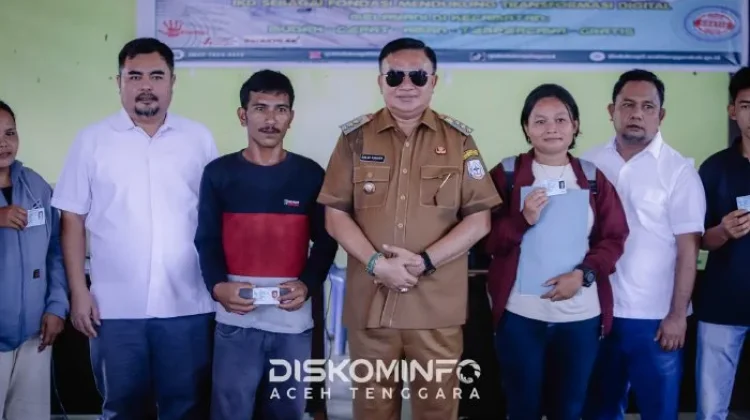 Bupati Agara, Urus Dokumen Kependudukan Kini Cukup di Kecamatan