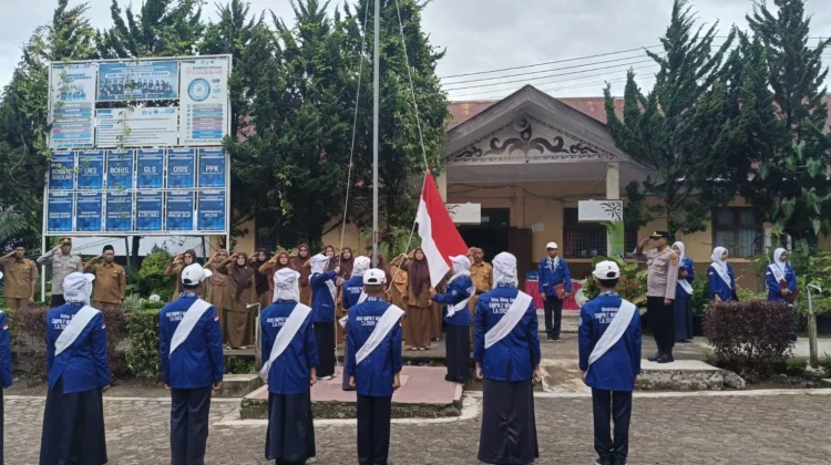 Polisi Negehi Sekulah, Polres Bener Meriah Ajak Pelajar Jauhi Bullying