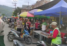 Samapta dan Brimob Amankan Pasar Takjil di Aceh Tengah