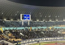 Persib Bandung Pesta Gol 5-0 atas Madura United, Kukuh di Puncak Klasemen