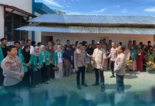 Mahasiswa STIK-PTIK  Bantu Bangun Huntara Warga Pedemun