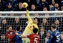 Senne Lammens Bangga Dipuji Van der Sar