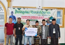 AMITRA-FIFGROUP Aceh Tengah Bagikan Takjil di Meunasah Gunung Bukit