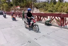Koramil 06/Bukit Pastikan Jembatan Bailey Aman Dilalui Masyarakat