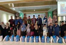 Kemeng BM Serahkan Ratusan Paket Sembako untuk Yatim