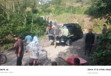 Warga Empat Kampung di Aceh Tengah Perbaiki Jalan Rusak Parah
