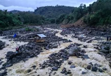 Sempat Putus Total, Akses Jalan Wih Porak Kembali Normal