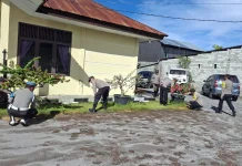 Polsek Wih Pesam Gelar Gotong Royong Gerakan Indonesia ASRI