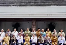 Mualem Hadiri Silaturahmi Bersama Menko Polkam