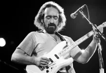 Legenda Rock Dave Mason Tutup Usia 79 Tahun