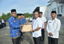 Serahkan SK, Sekda Bener Meriah Tekankan Disiplin ASN