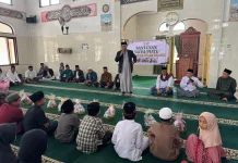 Haili Santuni 65 Anak Yatim di Silih Nara