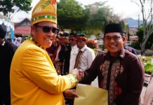 Bupati Haili Pimpin Upacara Hardiknas
