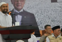 Mualem Lepas Kloter Perdana Calon Jemaah Haji Aceh