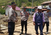 Polsek Bintang Aceh Tengah Amankan Perbaikan Jembatan Darurat di Bale Nosar