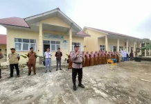 Polisi Jadi Pembina Upacara di SMA N 2 Pintu Rime Gayo