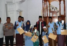 Gema Takbir Idul Adha, Forkopimda Serahkan Piagam kepada Generasi Berprestasi