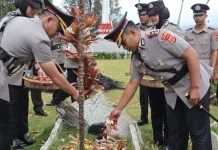 Sambut  Hari Bhayangkara, Polres Bener Meriah dan Aceh Tengah Ziarah Makam Pahlawan