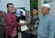 Pemkab Bener Meriah Serahkan Sertifikat Tanah Wakaf kepada Nazir