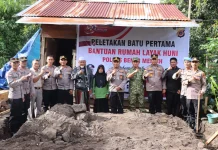 Kapolres Bener Meriah Lakukan Peletakan Batu Pertama Rumah Layak Huni