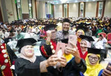 556 Lansia di Takengon Ikut di Wisuda