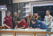 Mahasiswa UTU Tinggalkan Bantuan untuk Korban Bencana di Pining