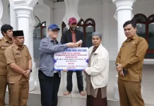Pemkab Bener Meriah Salurkan Bantuan dari Mentan untuk Renovasi Masjid