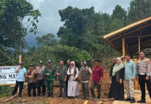 Satgas PRR Pusat Tinjau SD Negeri Uning Mas, Pastikan Percepatan Rehabilitasi