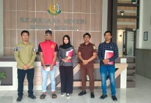 Polisi di BM Tersangka dan Barang Bukti Kasus Kekerasan terhadap Anak ke Kejaksaan