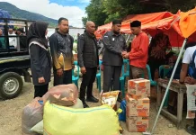 Bawaslu Bener Meriah Salurkan Bantuan untuk Korban Kebakaran Jagong Jeget