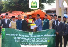 Pesantren Modern Maqamam Mahmuda Salurkan Donasi untuk Korban Kebakaran Jagong
