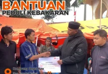 Relawan Rumah Zakat Salurkan Bantuan bagi Korban Kebakaran Jeget Ayu