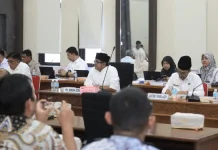 Rapat Bersama Banggar DPRA, Plt Sekda Aceh Ajak Perkuat Sinergi dan Komunikasi