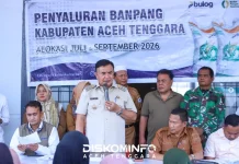 Bupati Agara Salurkan Banpang Beras untuk Warga Lawe Sumur