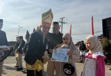 Konsisten Isi Program Idola, Pengisi Acara Cilik RRI Takengon Terima Penghargaan