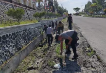 Personel Polres Bener Meriah Laksanakan Kurve, Ciptakan Lingkungan Bersih