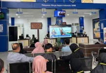 Azzikra Umrah & Haji Dampingi Calon Jamaah Urus Paspor