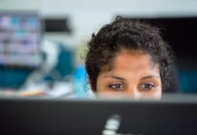 Terlalu Lama di Depan Layar? Waspadai Computer Vision Syndrome
