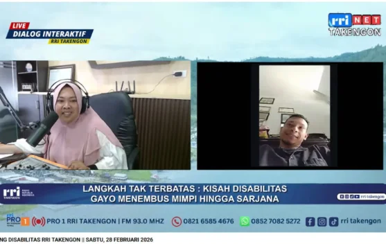 Langkah Tak Terbatas, Fikri Buktikan Disabilitas Bukan Halangan Raih Sarjana