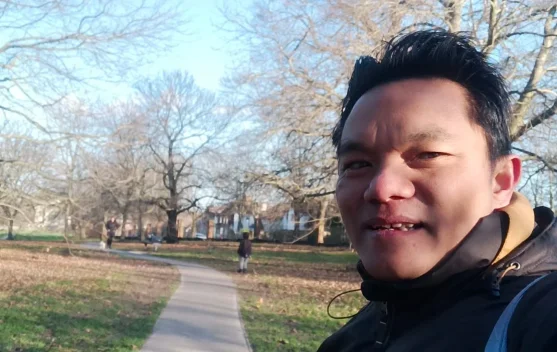 Orang Gayo Kumandangkan Adzan di London Inggris